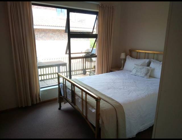 3 BEDROOM HOUSE FOR SALE IN DANA BAY